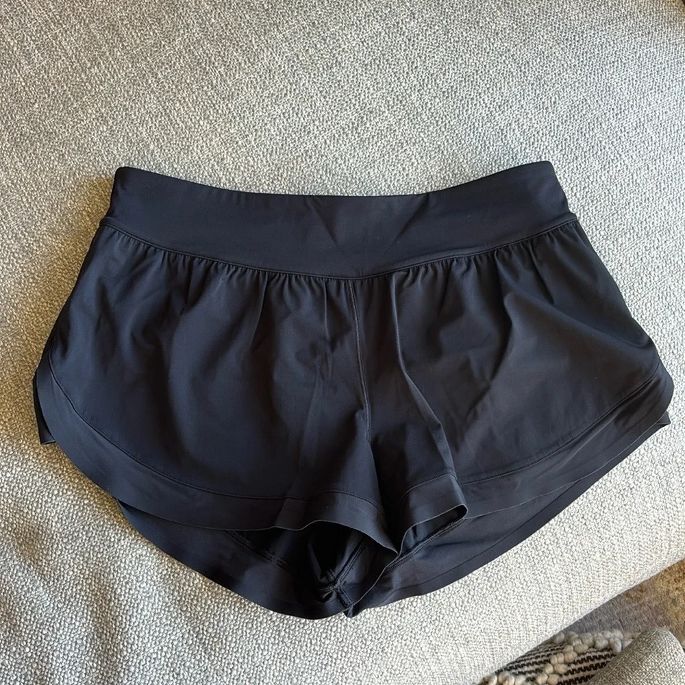 Lululemon Calm tides shorts - Picture 1 of 4